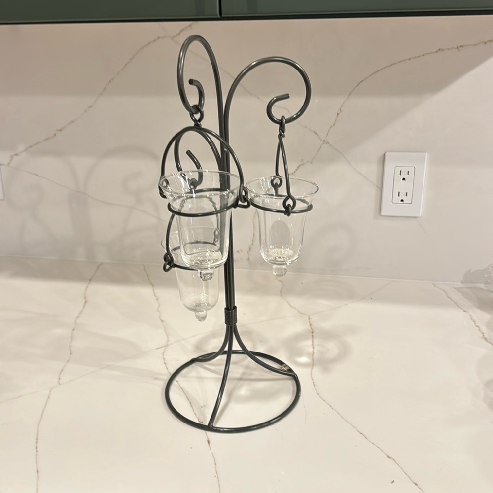 Candle holder